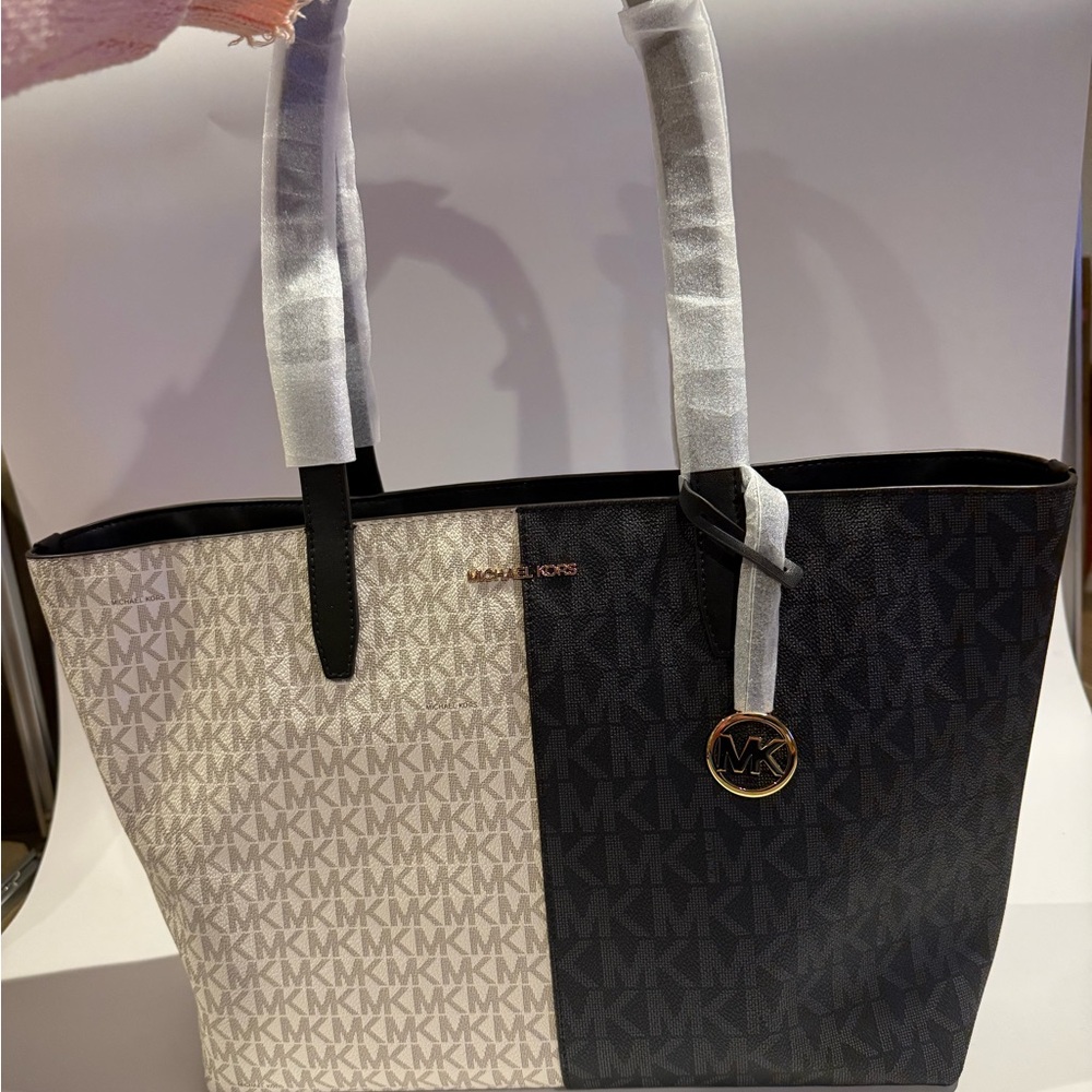 Michael Kors Jet Set Medium Two-Tone Logo Tote Bag